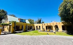 17 On Bird Guest House