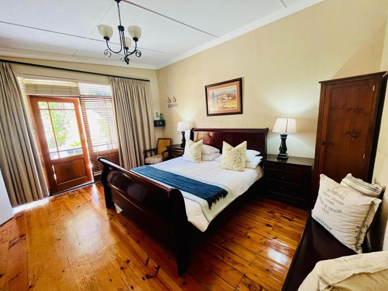 17 On Bird Guest House Beaufort Wes Buitenkant foto