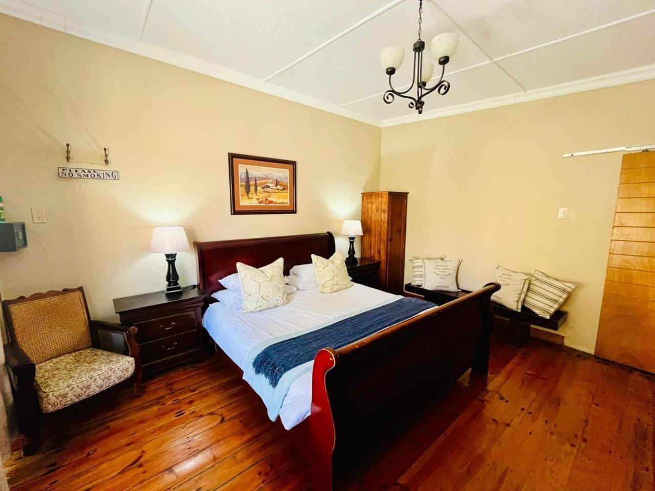 17 On Bird Guest House Beaufort Wes Buitenkant foto