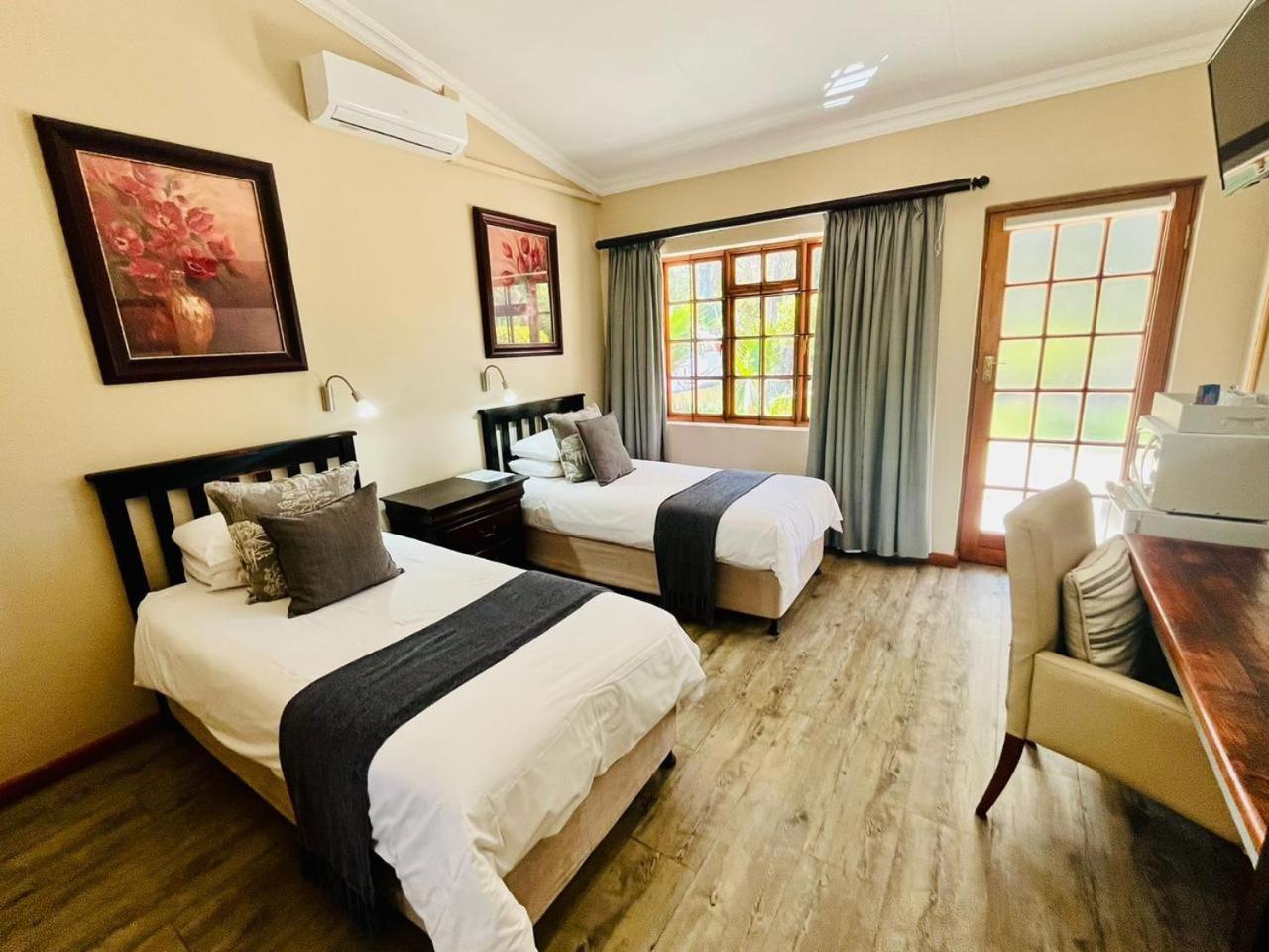 17 On Bird Guest House Beaufort Wes Buitenkant foto